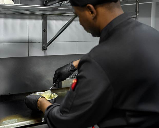 Hotel-DIMAR-Gastronomia-equipo-de-cocina-4